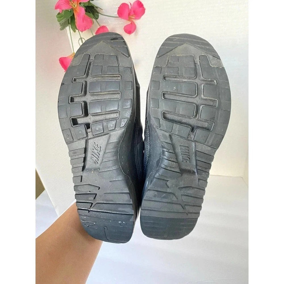 Pre-owned Nike Women's Air Max Thea Ultra Athletic  US 7 Black Running Sneakers - Picture 5 of 8